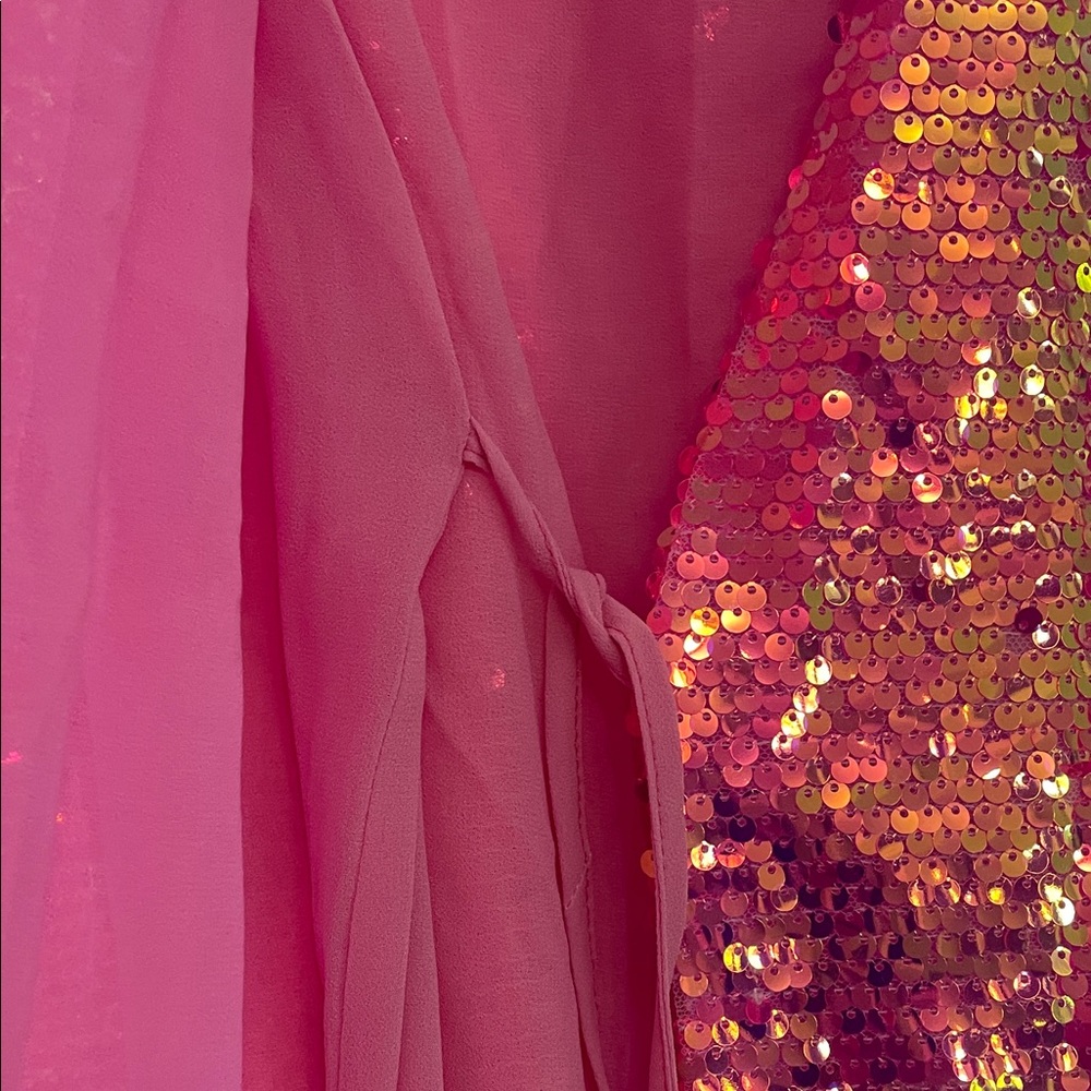 Buddy Love Vibrant Pink Sequin Wrap M - Picture 7 of 7